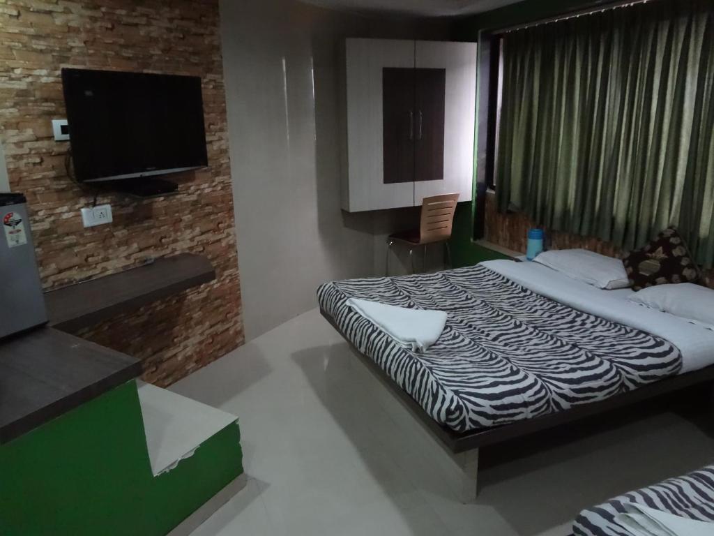 Hotel Crescent มุมไบ ภายนอก รูปภาพ